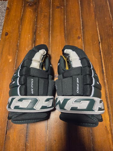 CCM Tacks 4 Roll Pro Gloves 13" (Used)