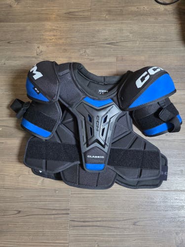 Large Senior CCM Tacks Classic Shoulder Pads (New)