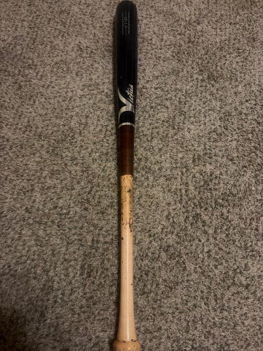 Victus V110 Maple Bat (-3) 30.5 oz 33.5" (Used)