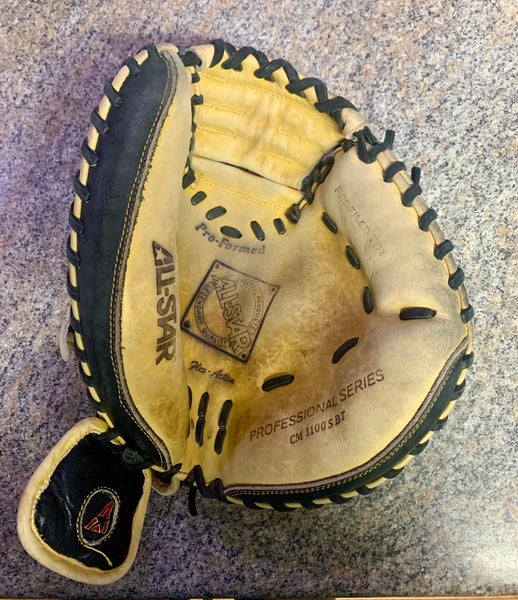 All Star CM3100SBT RH Catcher's Baseball Glove 33.5" (Used)
