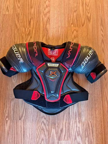 Small Senior Bauer Shoulder Pads (Used)