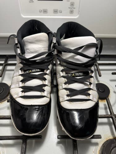 JORDAN 11 FOOTBALL CLEATS Men's Size 13.0