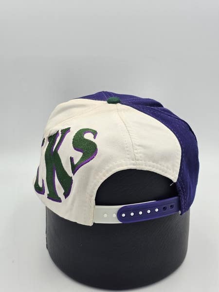 Vintage Milwaukee Bucks NBA Sports Drew Pearson Swirl 1990s Hat 