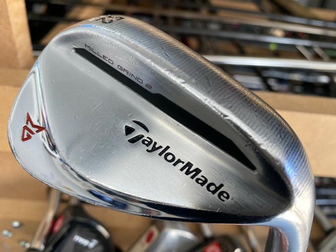 TaylorMade Milled Grind 2 52 9-bounce Wedge with Dynamic Gold Stiff S200 2712