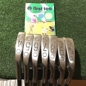 Wilson 1200 LT Irons Set (4-PW) Regular Ultralite Steel Shafts
