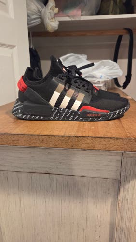 Men's Size M 10.0 (W 11.0) Adult Adidas Nmd R1 V2 Shoes (Used)