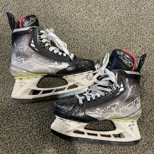 2021 Bauer Vapor Hyperlite Hockey Skates | INT 5.5 Fit 3