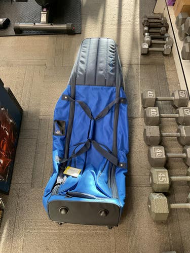 Used Maxfli SOFT CASE TRAVEL BAG WHEELED Travel Bag Navy Blue 11490-S000271383
