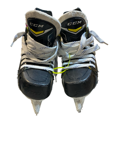 Used CCM TACKS Junior Hockey Skate Junior 02.5 11706-S000374351