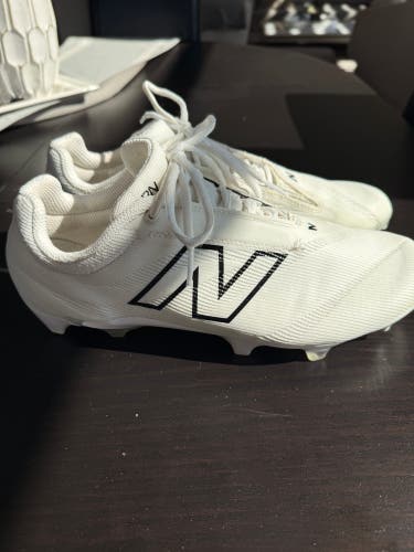 White Men's Size M 11.0 (W 12.0) Adult New Balance Burn X4 (Used)