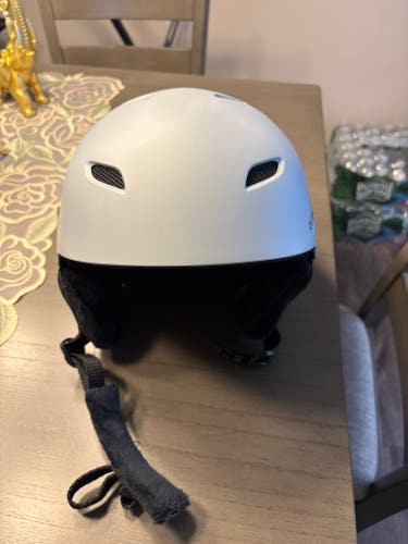 Unisex Large Outdoor Master Helmet (Used)