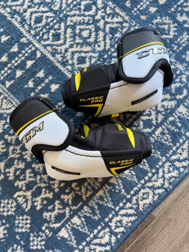 Senior Small CCM Classic Pro Elbow Pads (New)
