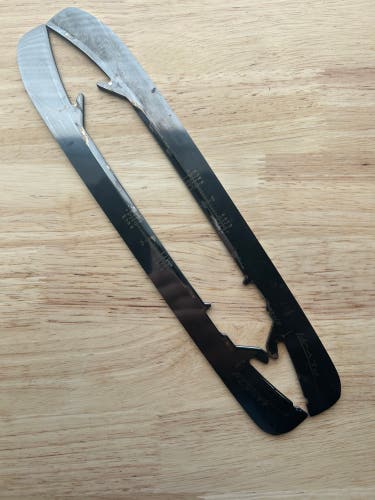 Bauer FLY-TI 272mm Nashville Predators Pro Stock Skate Blades / Runners (Used)