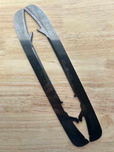 Bauer FLY-TI 263mm Montreal Canadians  Pro Stock Skate Blades / Runners (Used)