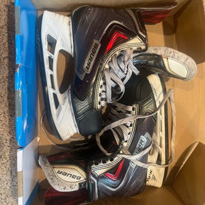 Bauer Vapor APX2 Hockey Skates Regular Width 7.5 Mint Condition