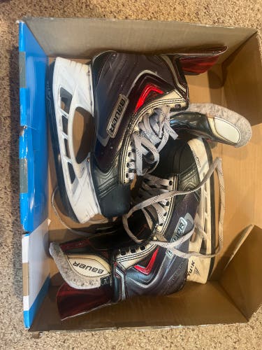 Bauer Vapor APX2 Hockey Skates Regular Width 7.5 Mint Condition