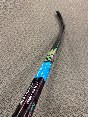 2- Pack Junior Bauer Proto2 Right Handed Hockey Stick P28 40 Flex (New)