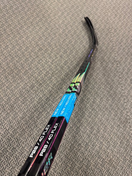 2- Pack Junior Bauer Proto2 Right Handed Hockey Stick P28 40 Flex (New)
