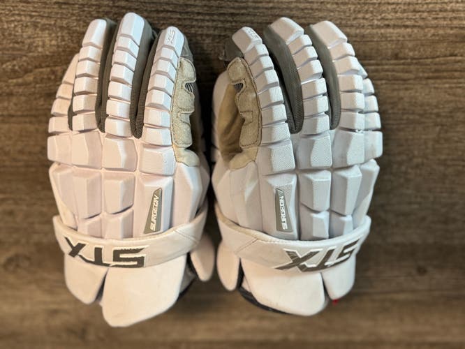 STX Surgeon RZR Lacrosse Gloves Medium (Used)