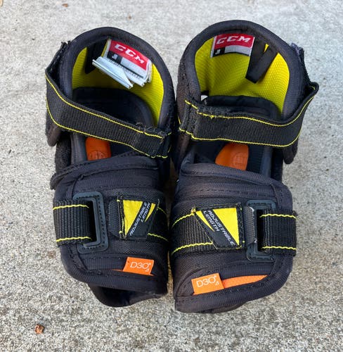 Junior Large CCM Tacks 9080 Elbow Pads (Used)