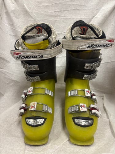 Mondo 21.5 Kid's Nordica Supercharger All Mountain Ski Boots (Used)