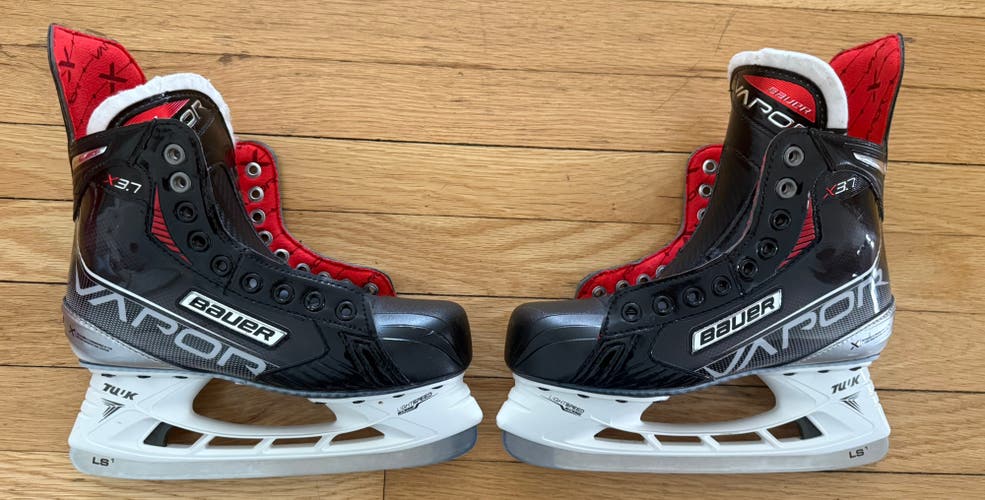 2021 Bauer Vapor X3.7 Hockey Skates Regular Width Size 5 (Used)