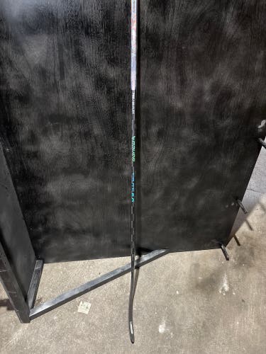 Intermediate Bauer Nexus Tracer Right Handed Hockey Stick P92 65 Flex (New)