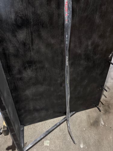 Senior Bauer Vapor Hyperlite Right Handed Hockey Stick P92 87 Flex (New)