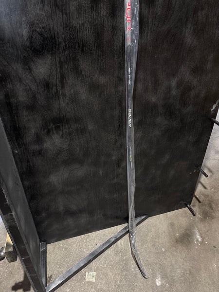 Senior Bauer Vapor Hyperlite Right Handed Hockey Stick P92 87 Flex (New)