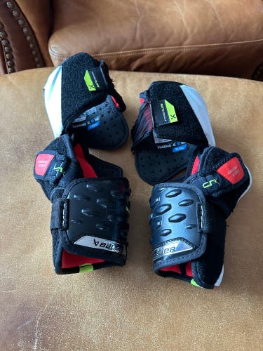 Senior Large Bauer Vapor Hyperlite Elbow Pads Pro Stock (Used)
