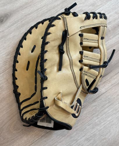 Wilson A2000/A2800 12" LH First Base Baseball Glove