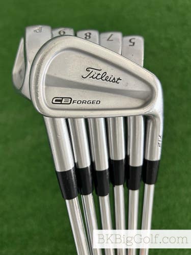 Titleist 712 CB Forged Iron Set 5-P / Dynamic Gold S300 Stiff