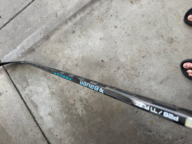 Senior Bauer Nexus Tracer Right Handed Hockey Stick P28 77 Flex Pro Stock (Used)