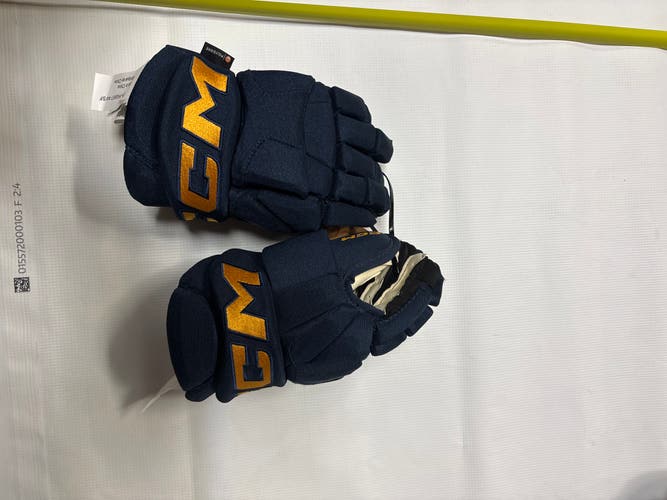 CCM HG95T Gloves 11" (New)
