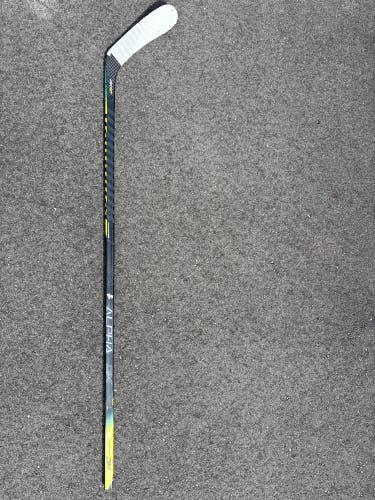Senior Warrior Alpha DX Right Handed Hockey Stick 85 Flex Pro Stock (Used)