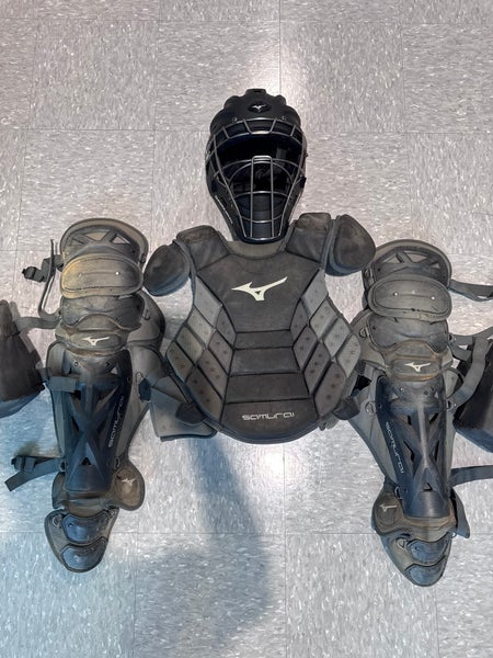 Adult Mizuno Samurai Catcher's Set (Used)