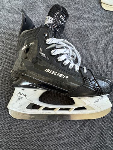 Bauer Supreme Mach Hockey Skates Regular Width Size 4.5 (Used)