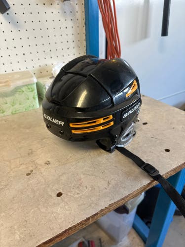 Medium Bauer Re-Akt 75 Helmet (Used)