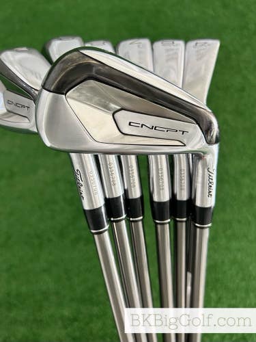 Titleist CNCPT CP-01 Forged Iron Set 4-P / NS Pro 880 AMC Regular