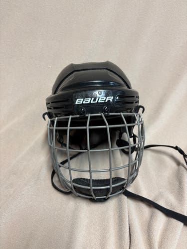 Small Bauer BHH2100 Helmet (Used)