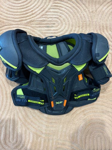 Small Junior CCM XF Shoulder Pads (Used)
