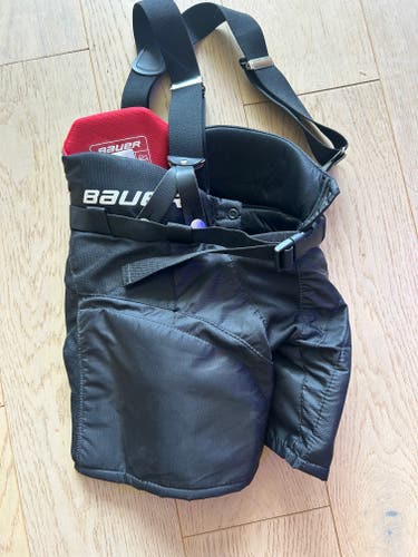 Bauer Vapor Lil Rookie Breezers with Suspenders - Youth Small - Great Condition