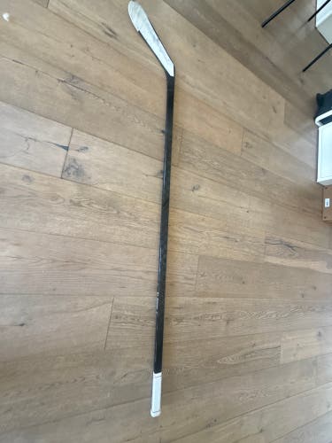 Ottawa senators Tim Stutzles game used high qualitySenior CCM XF Ghost Left Hand Hockey Stick 85Flex