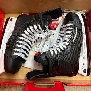 Black 2025 CCM JetSpeed FT8 Pro Hockey Skates Regular Width Pro Stock 10 (New)