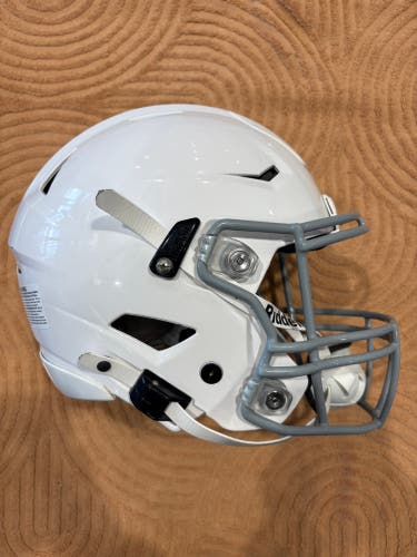 Youth Small Riddell SpeedFlex Helmet (Used)