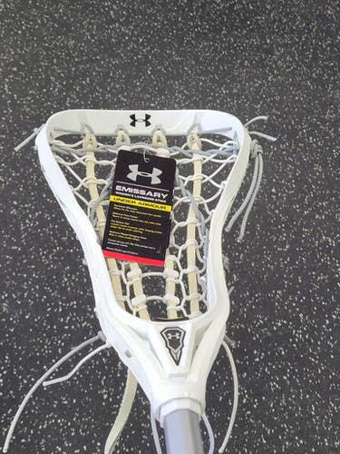 Used Under Armour NEW EMISSARY DYNASTY Wmn Atk/Mid Complete Stick White 11849-S000038231