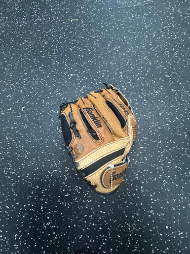 Used Franklin OLD KIDS GLOVE BB/SB Glove RH Throw Brown 10" 11849-S000038653