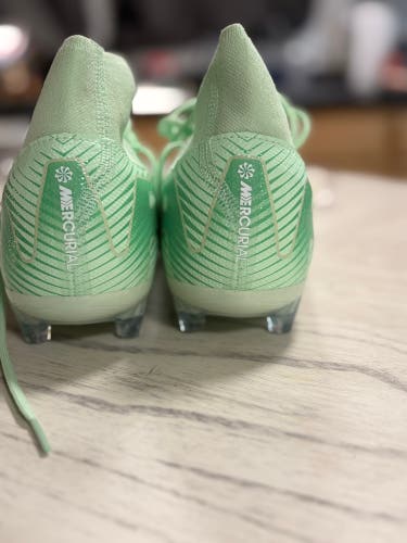 Green Kids Size M 6.5 (W 7.5) Nike Mercurial Vapor Trainers Cleats (New)