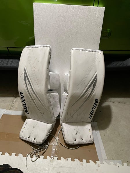 34" 2024 Bauer Vapor Hyperlite 2 Goalie Leg Pads (Used)