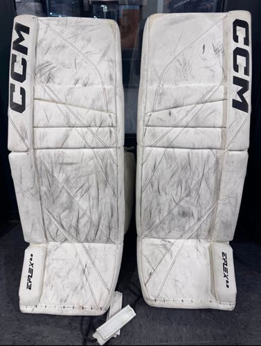 32" 2023 CCM Extreme Flex E6.9 Goalie Leg Pads (Used)